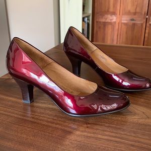 Sofft Napoli III Dress shoes, Chianti patent leather (ruby red)